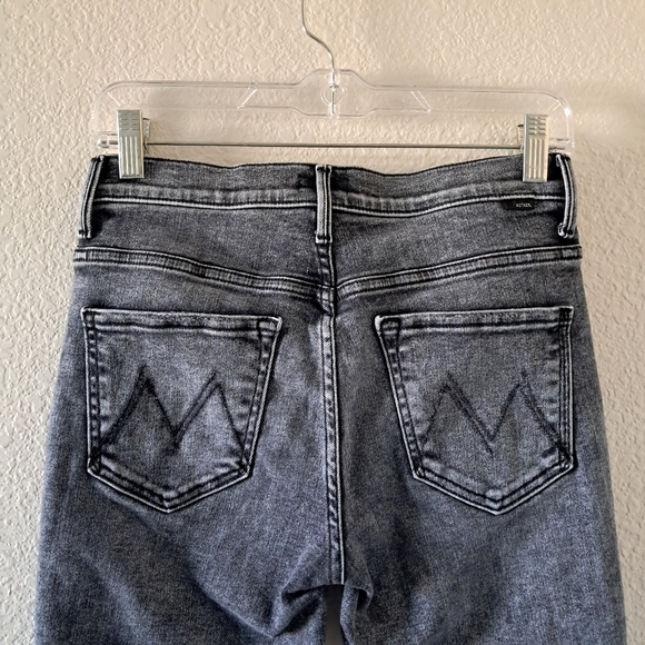 Mother Insider Crop Step Fray Jeans - Picture 5 of 11
